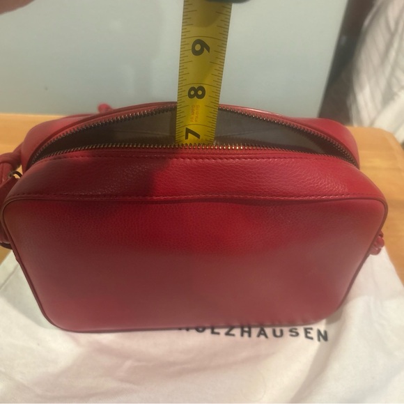 Von Holzhausen Red vegan “ leather “ bambu crossbody zipper bag - Picture 16 of 16